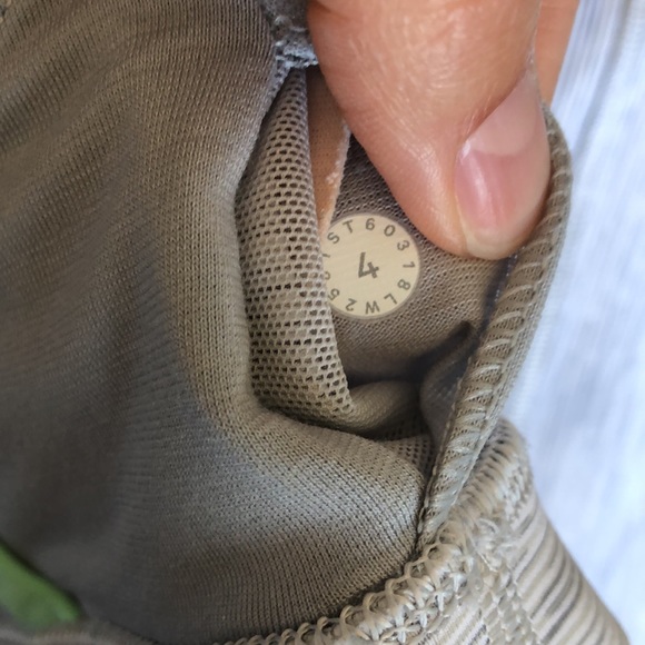 Lululemon Energy Bra - Picture 6 of 6